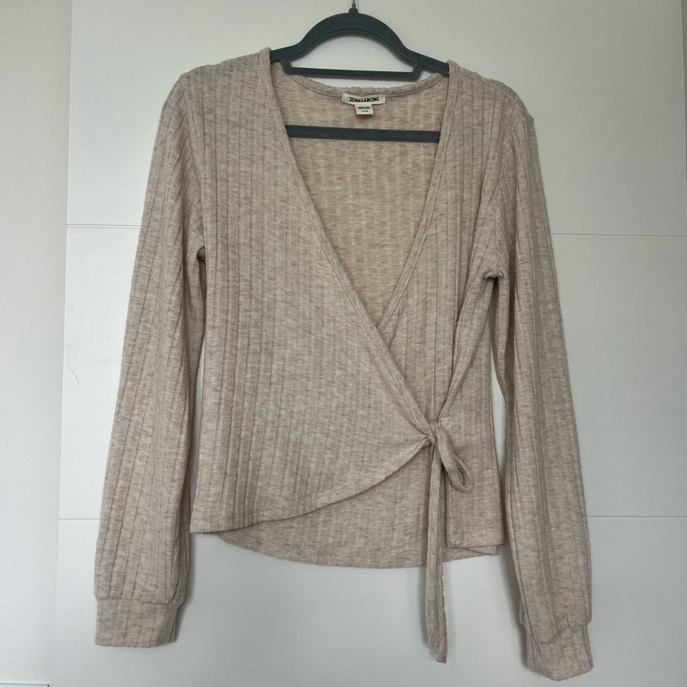Billabong Women’s Cream V-Neck Wrap Tie Sweater Size Medium